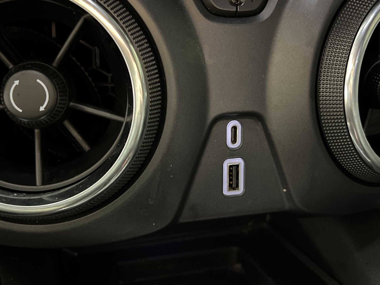 Used 2019 Chevrolet Blazer Premier w/ Driver Confidence II Package image 34