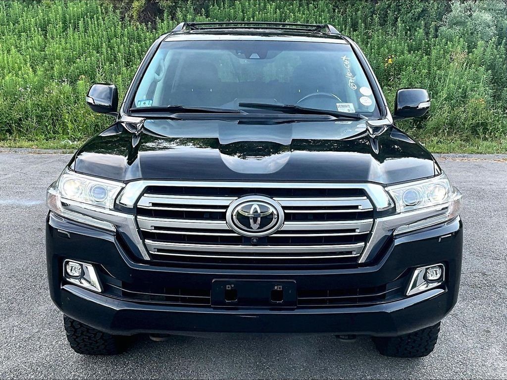 Used 2016 Toyota Land Cruiser AWD/4WD image 2