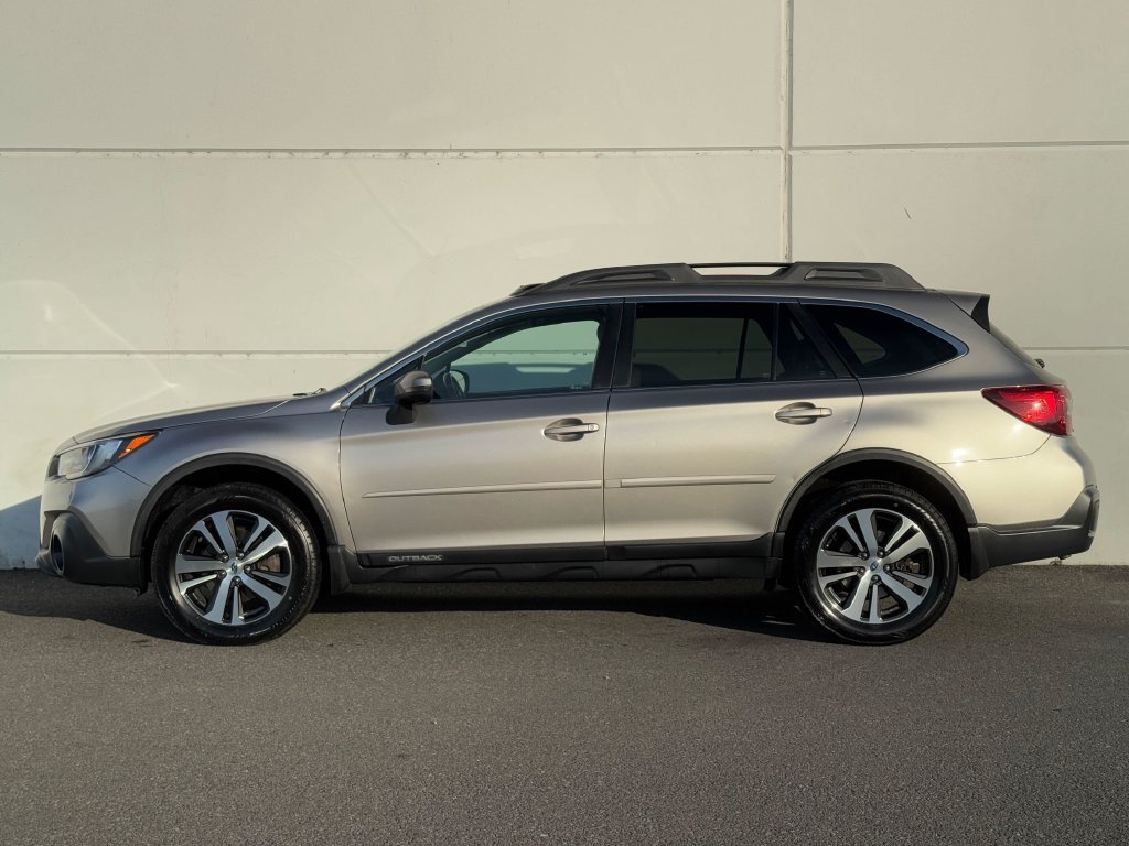 Used 2018 Subaru Outback 3.6R Limited AWD/4WD image 4