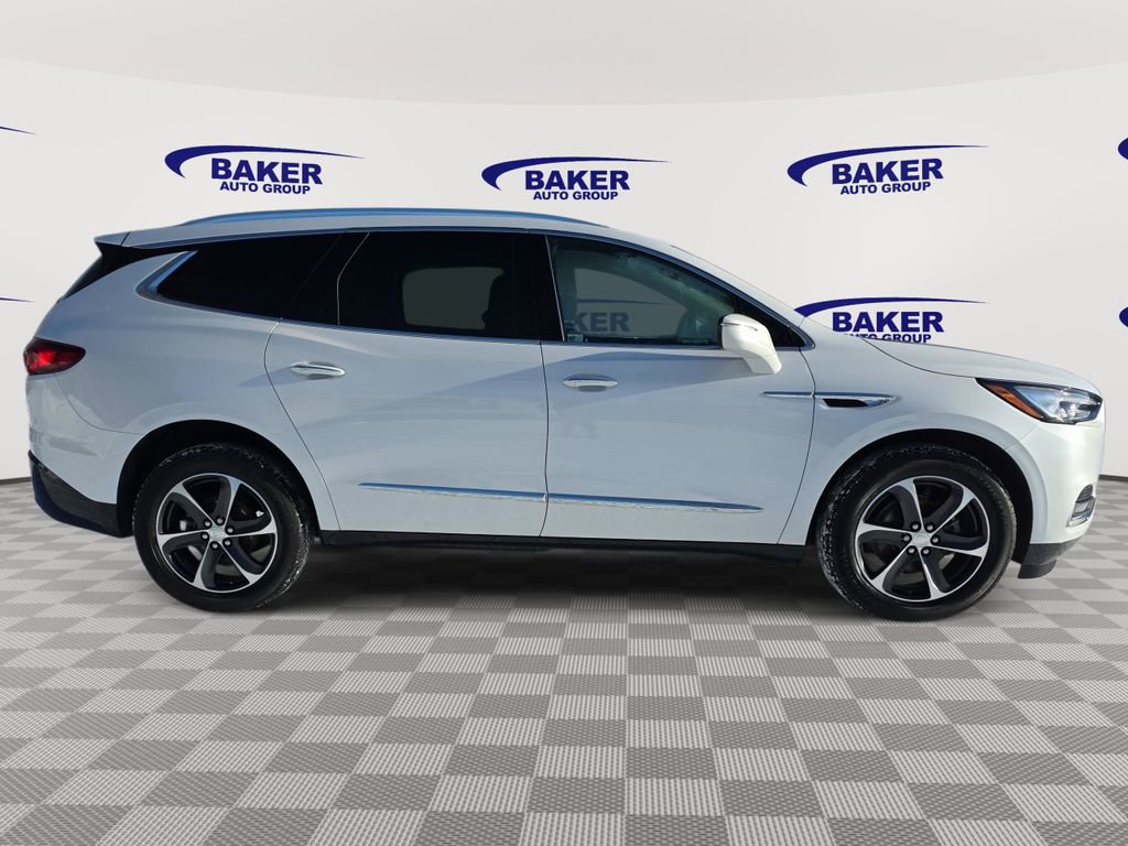 Used 2021 Buick Enclave Essence image 4