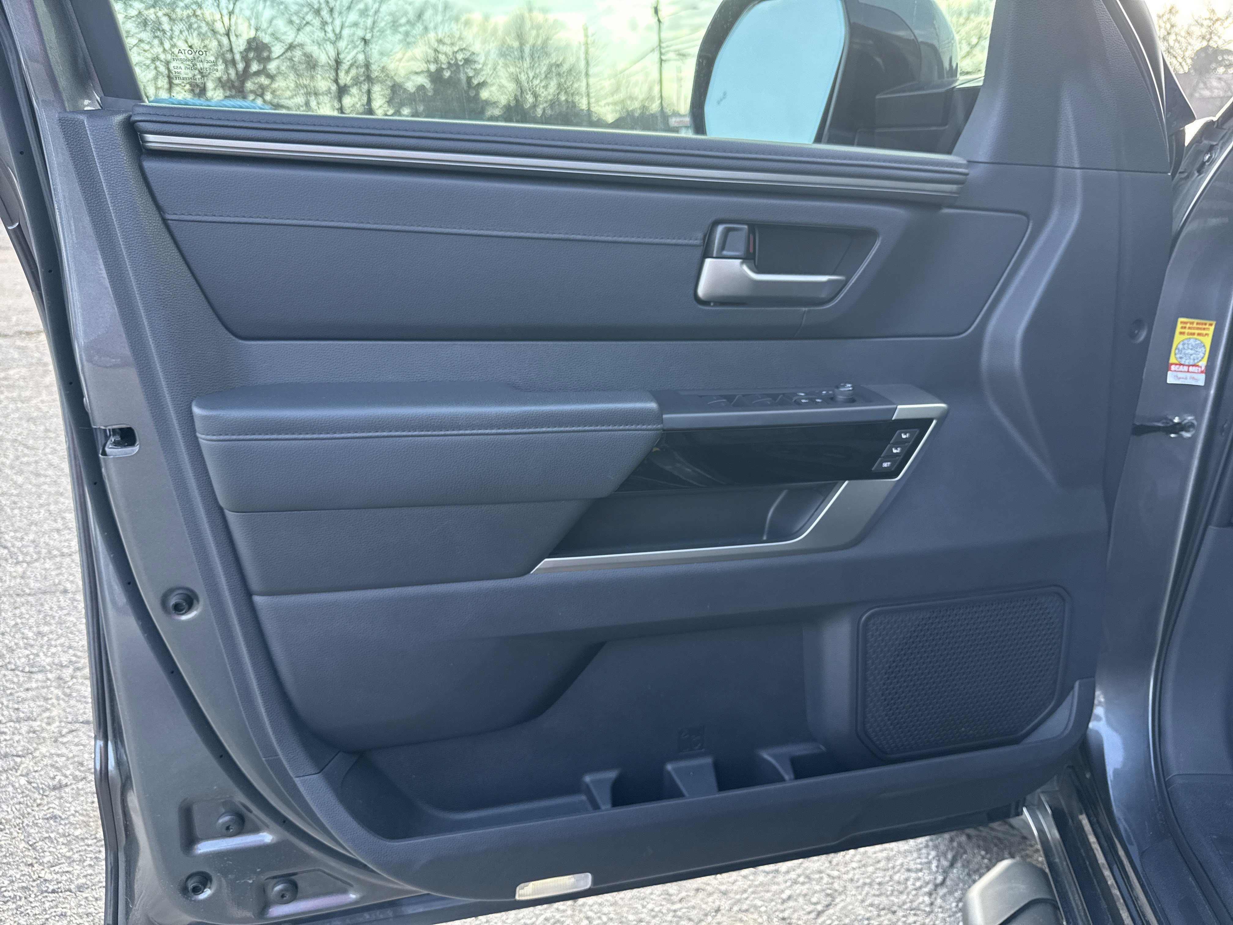 Used 2024 Toyota Tundra Limited image 16