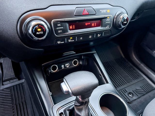 Used 2019 Kia Sorento LX image 19