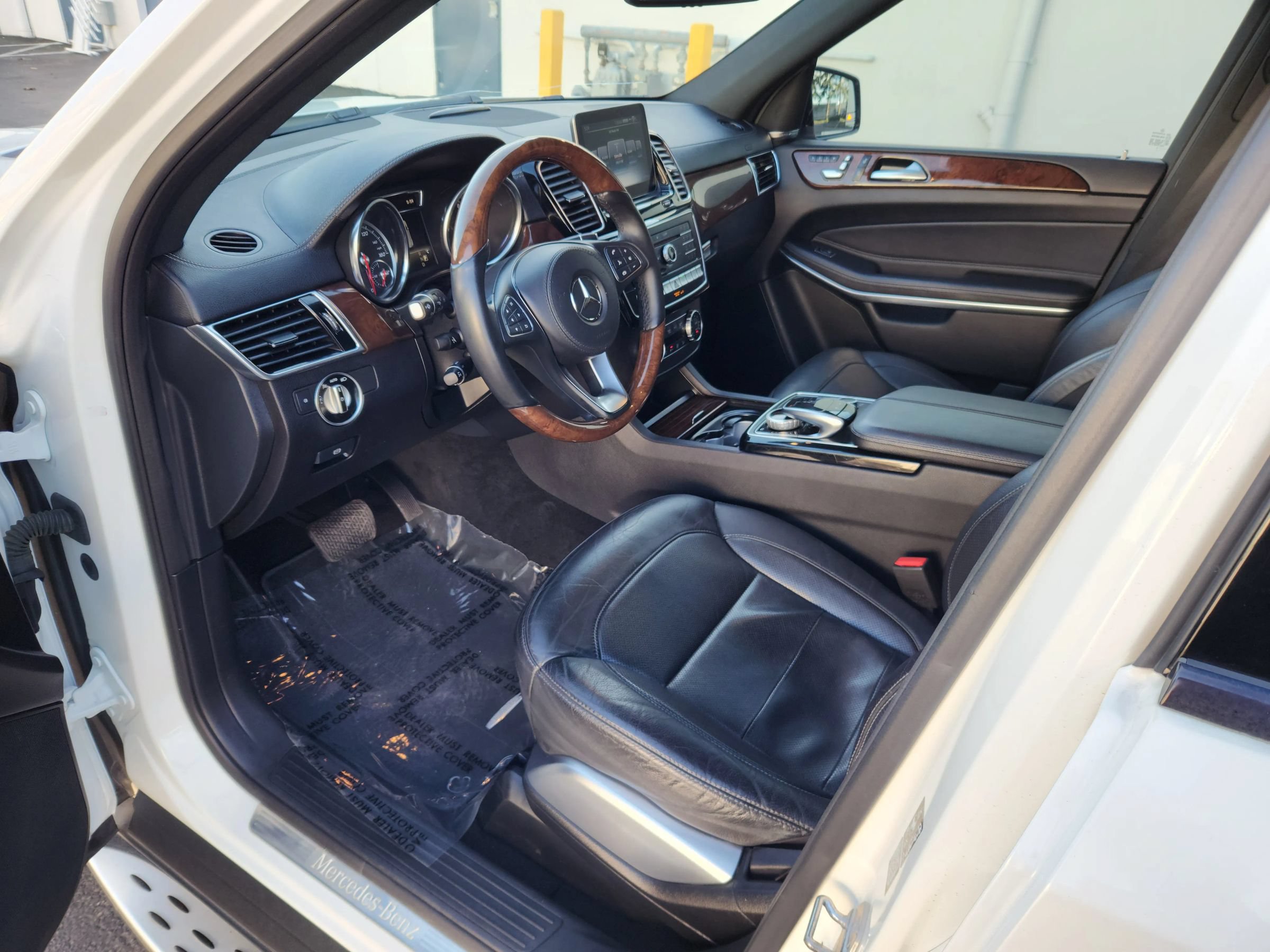 Used 2018 Mercedes-Benz GLS 550 4MATIC image 7