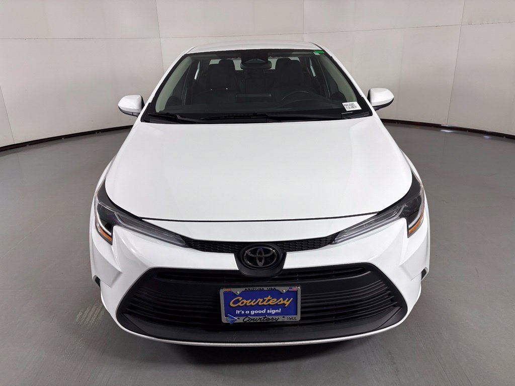 Used 2025 Toyota Corolla LE FWD image 3