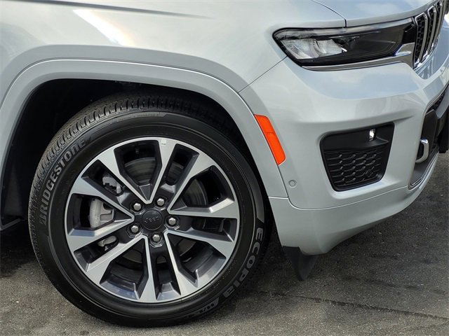 New 2024 Jeep Grand Cherokee L Overland w/ Trailer Tow Package image 3