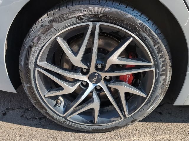 Used 2023 Kia Stinger GT-Line w/ Sun & Sound Package image 9