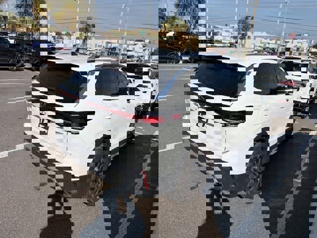 Used 2025 Volkswagen Tiguan S image 6