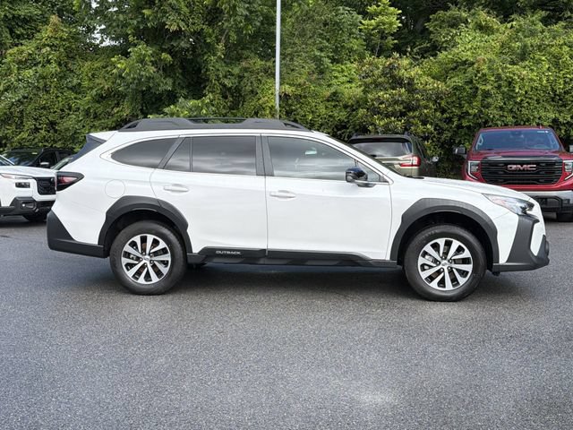 Used 2025 Subaru Outback Premium AWD/4WD image 2