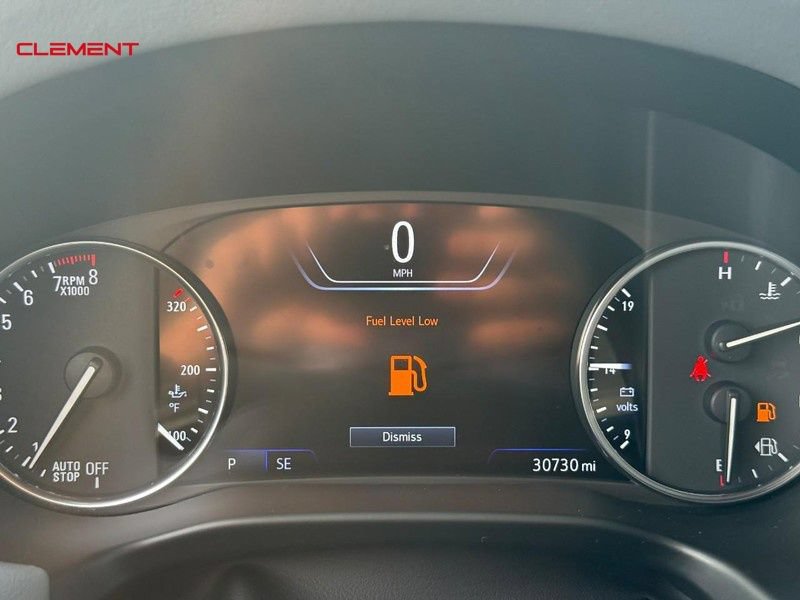 Used 2022 Buick Enclave Premium w/ Surround and Sites Package FWD image 27