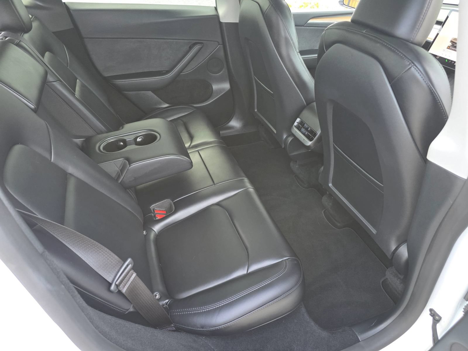 Used 2023 Tesla Model Y Long Range AWD/4WD image 30