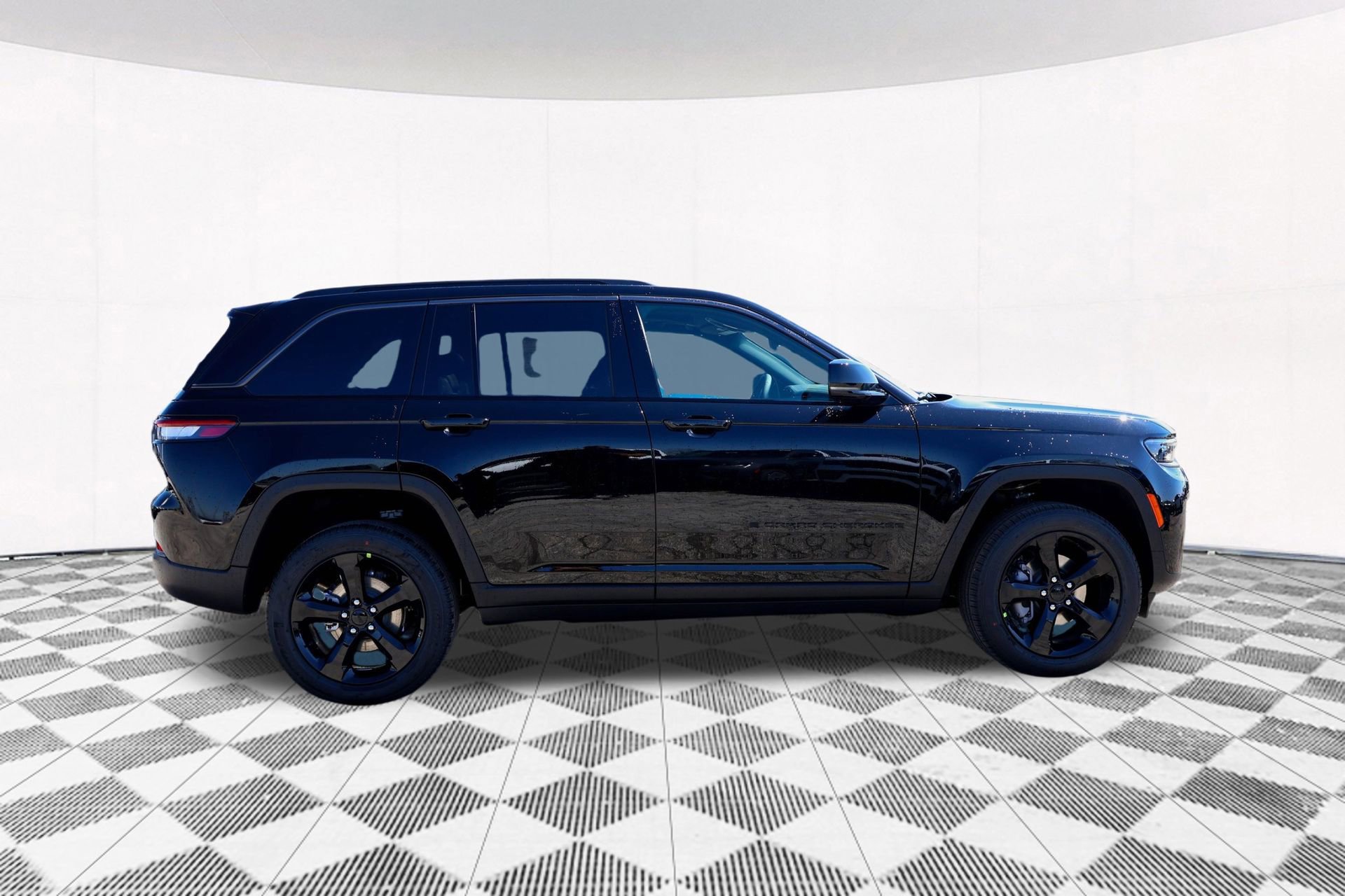 New 2026 Jeep Grand Cherokee Limited image 11