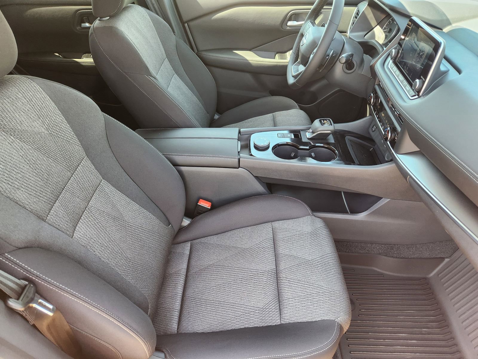 New 2026 Nissan Rogue SV AWD/4WD image 13