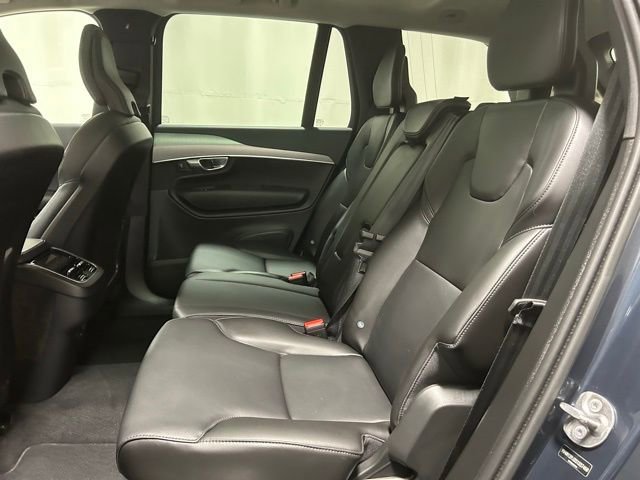 Used 2025 Volvo XC90 B5 Core image 11