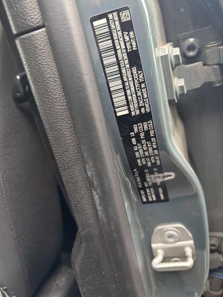 Used 2015 Jeep Renegade Trailhawk image 16