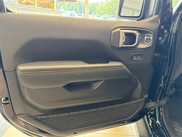 New 2025 Jeep Wrangler Unlimited Rubicon 392 image 12