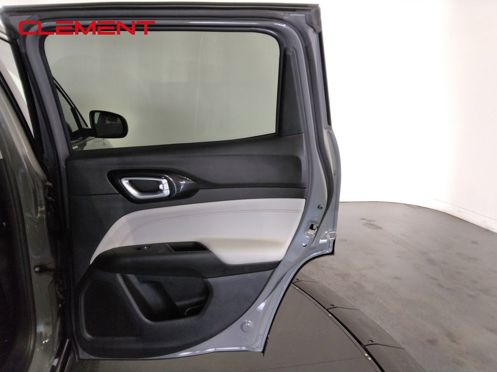 Used 2022 Jeep Compass Limited w/ Elite Group image 40