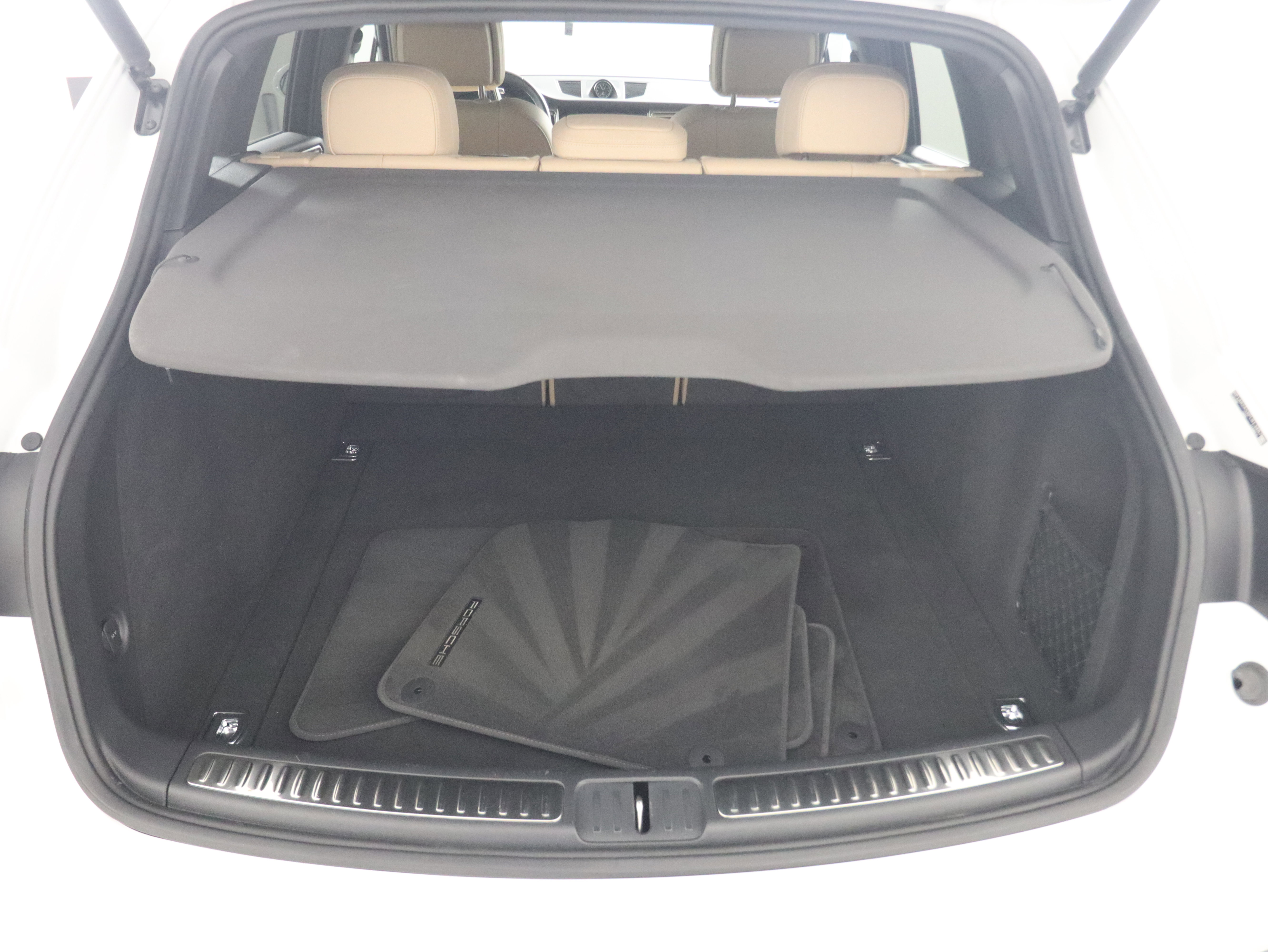 Certified 2023 Porsche Macan image 21