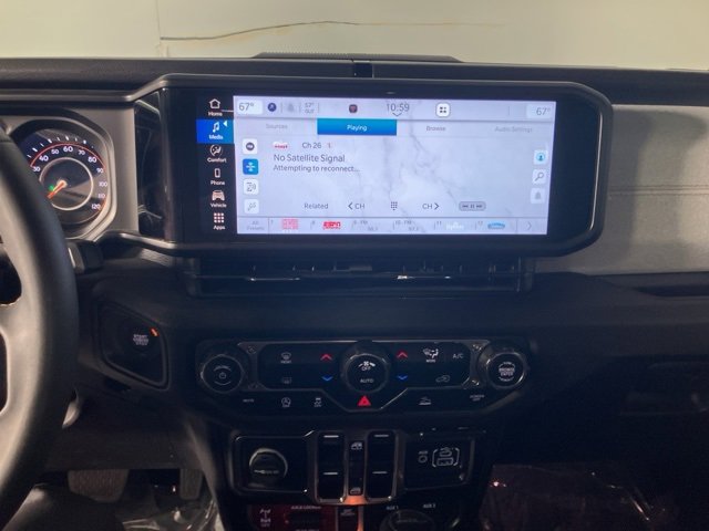 Used 2024 Jeep Gladiator Sport image 11