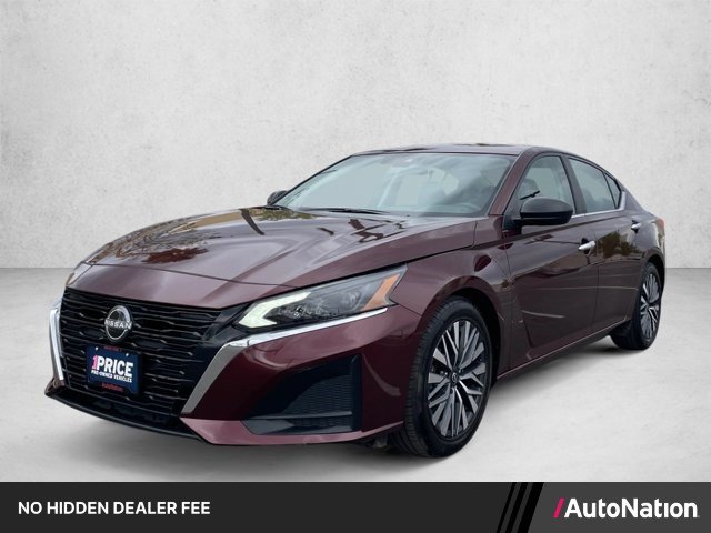 Used 2025 Nissan Altima 2.5 SV FWD image 1