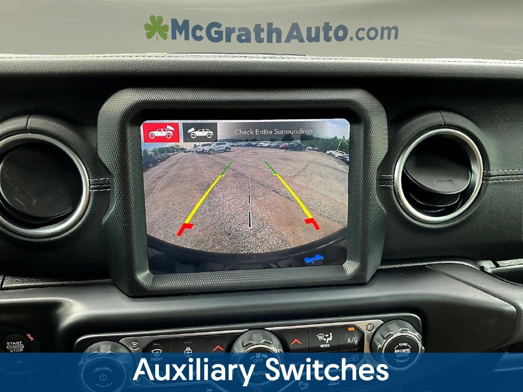 Used 2022 Jeep Wrangler Unlimited Sahara w/ Dual Top Group AWD/4WD image 18