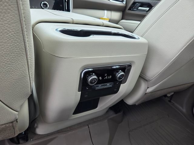 New 2026 GMC Yukon XL Denali w/ Sun & Power Step Package AWD/4WD image 8