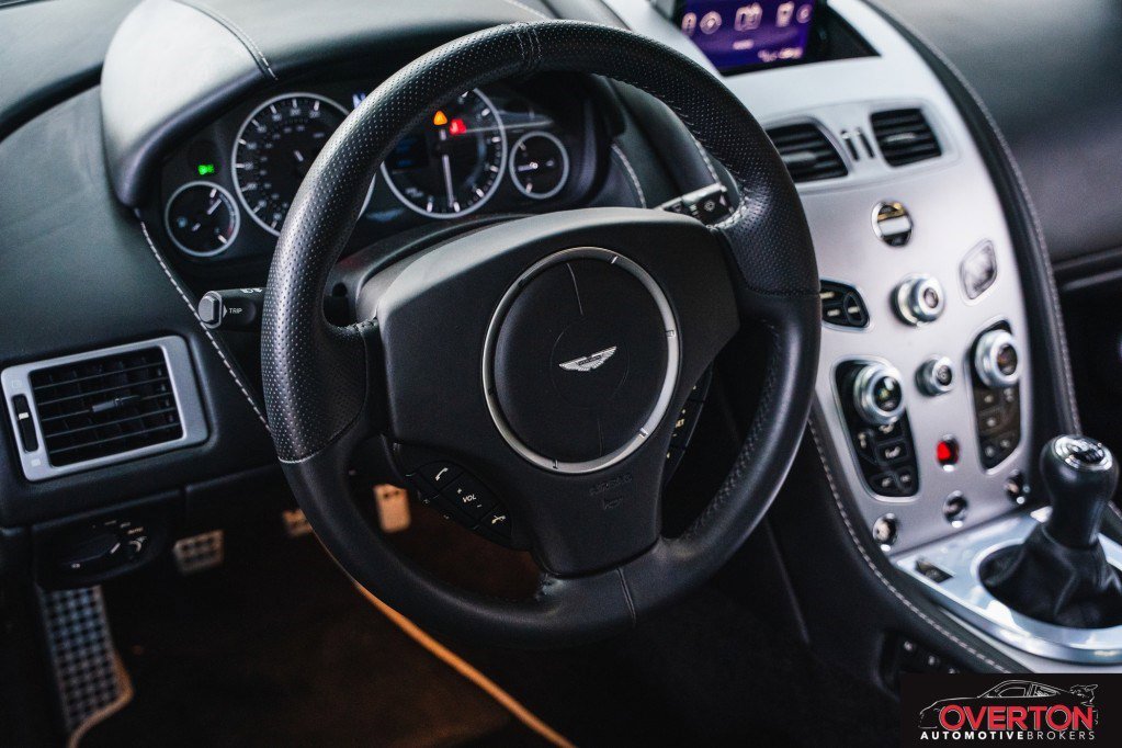 Used 2017 Aston Martin V12 Vantage S image 29