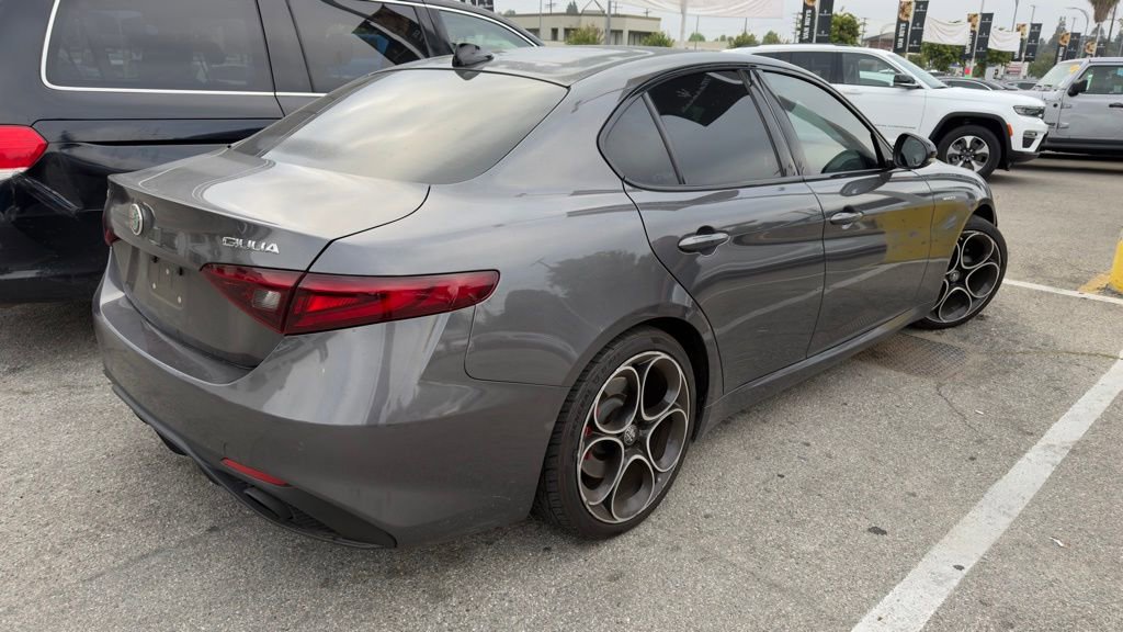 Used 2022 Alfa Romeo Giulia Veloce image 4
