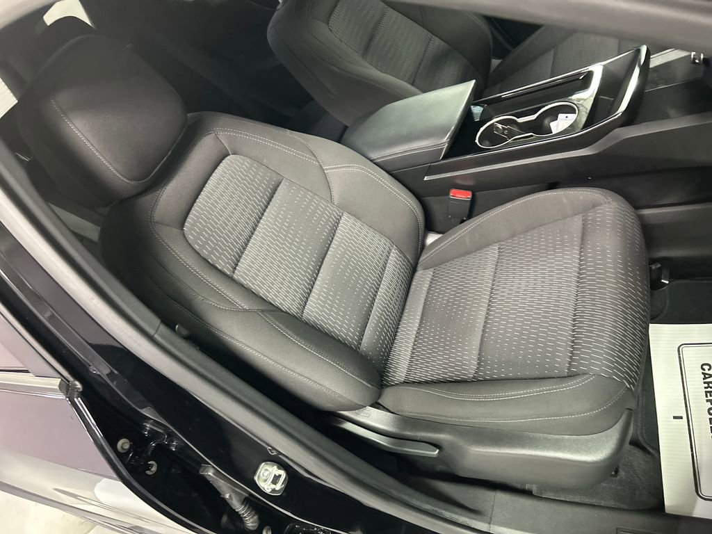 Used 2025 Chevrolet Equinox LT image 24