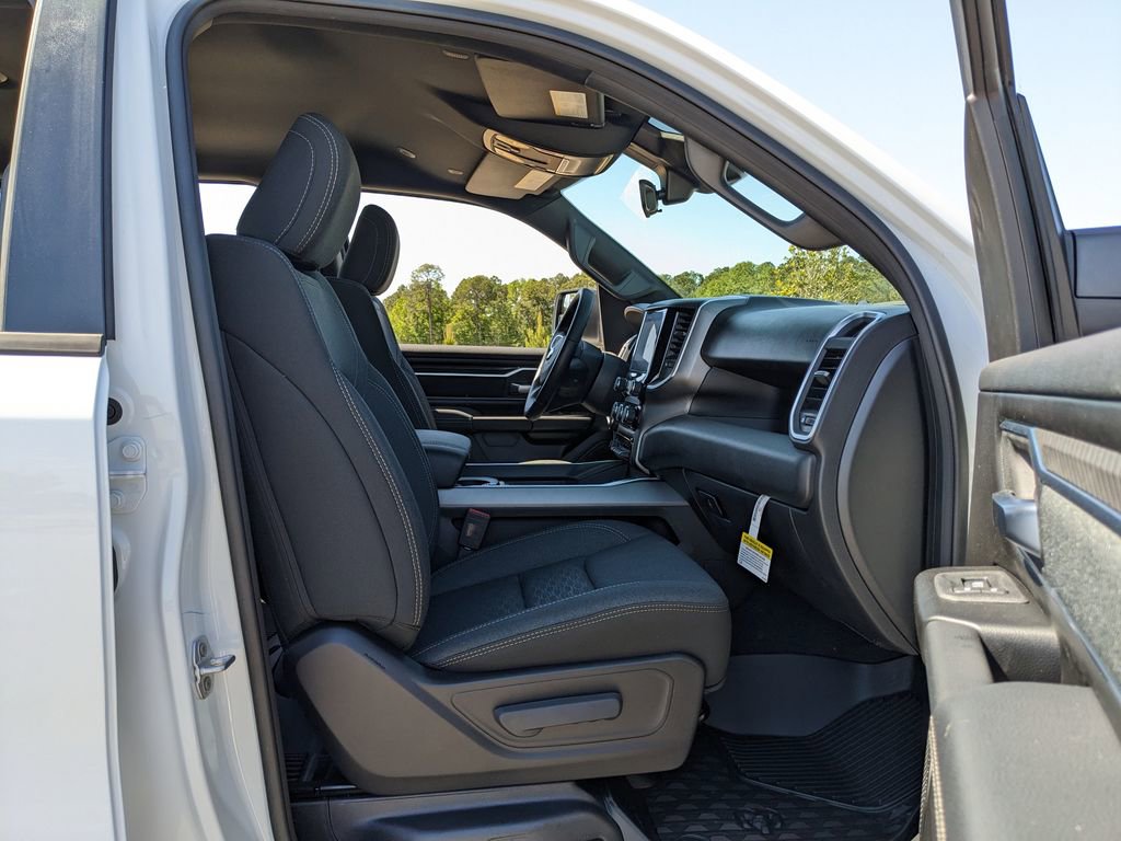 New 2026 RAM 1500 4x4 Crew Cab image 43