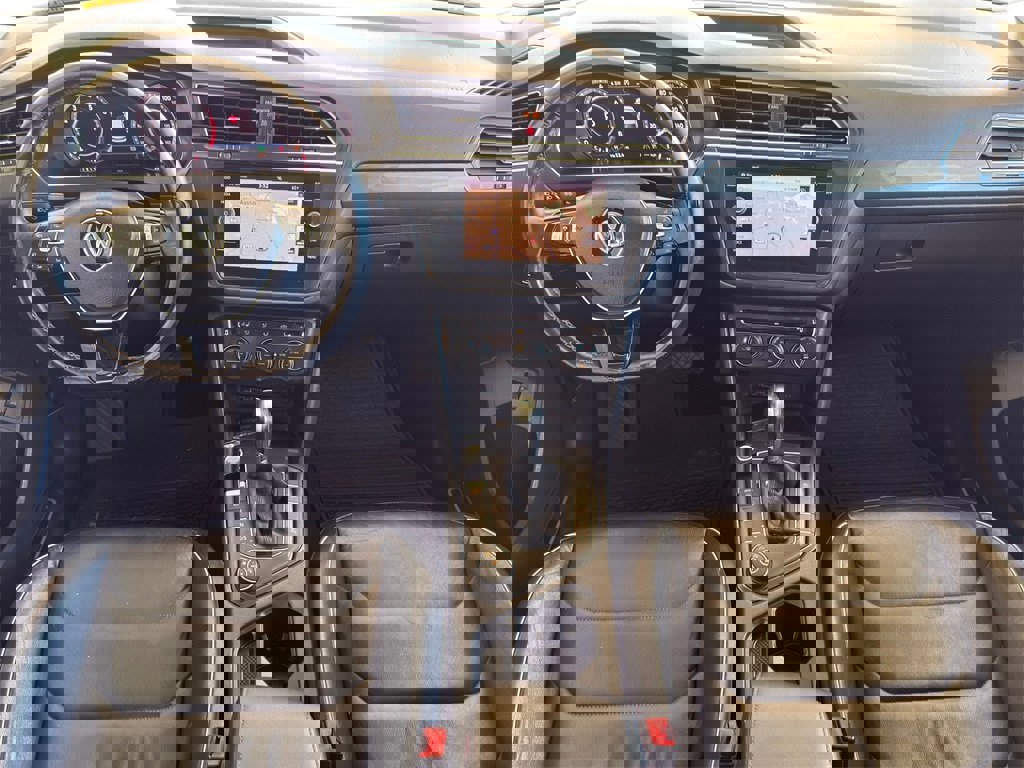 Used 2019 Volkswagen Tiguan SEL Premium image 27