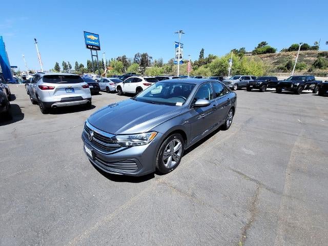 Used 2024 Volkswagen Jetta SE FWD image 4
