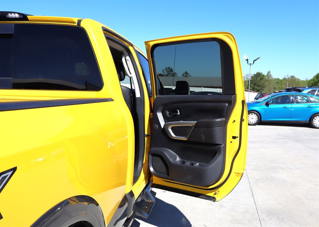 Used 2016 Nissan Titan PRO-4X AWD/4WD image 46