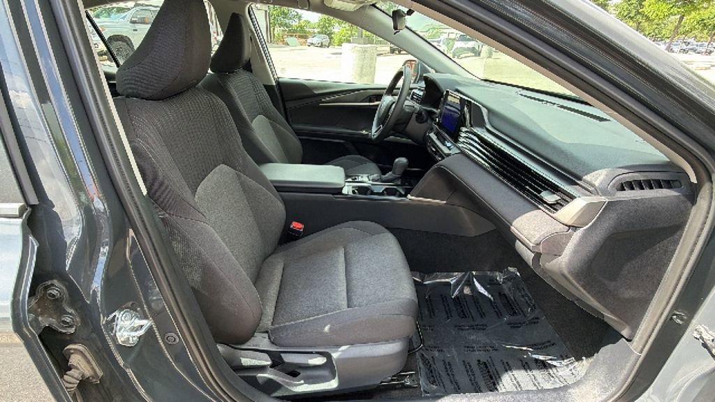 Certified 2025 Toyota Camry LE image 39