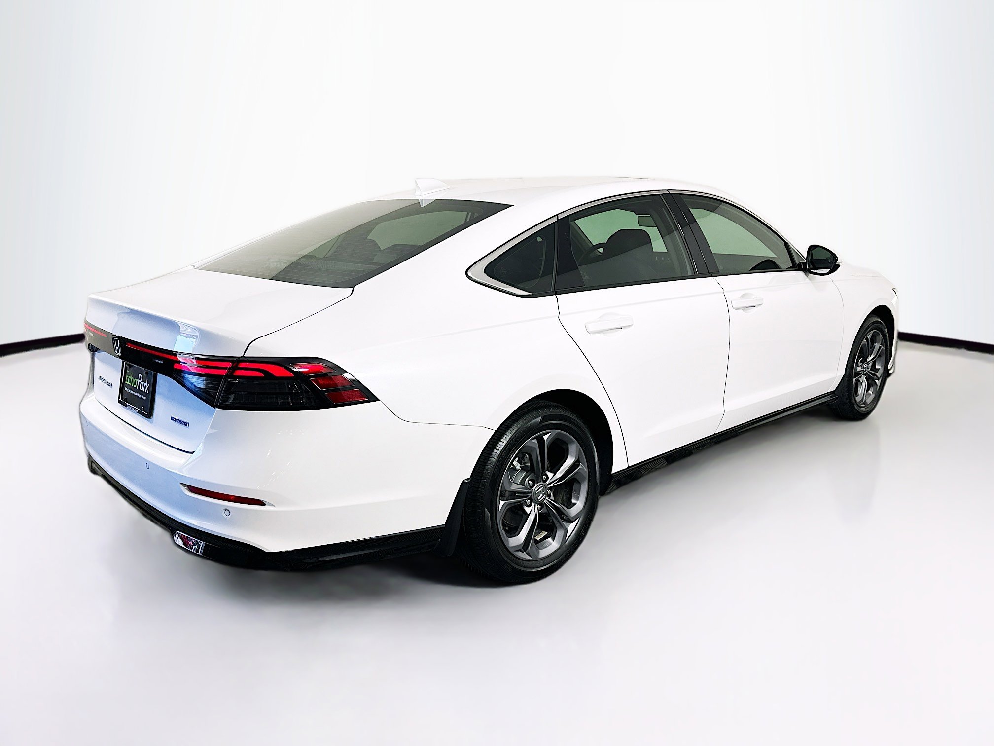 Used 2025 Honda Accord EX-L image 9