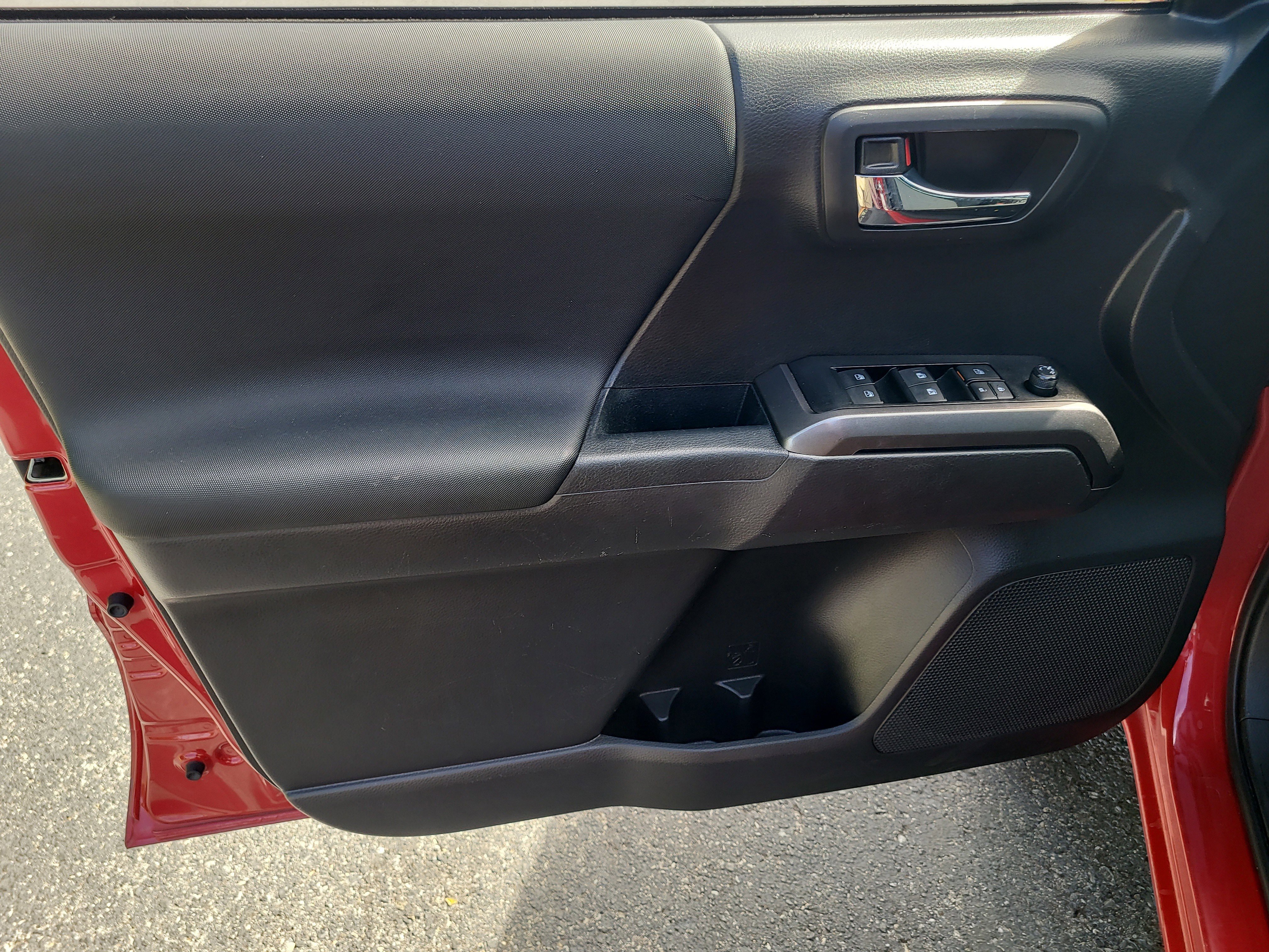 Used 2023 Toyota Tacoma TRD Sport RWD image 17