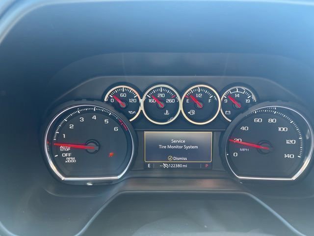 Used 2021 Chevrolet Suburban LT w/ LT Signature Package RWD image 17