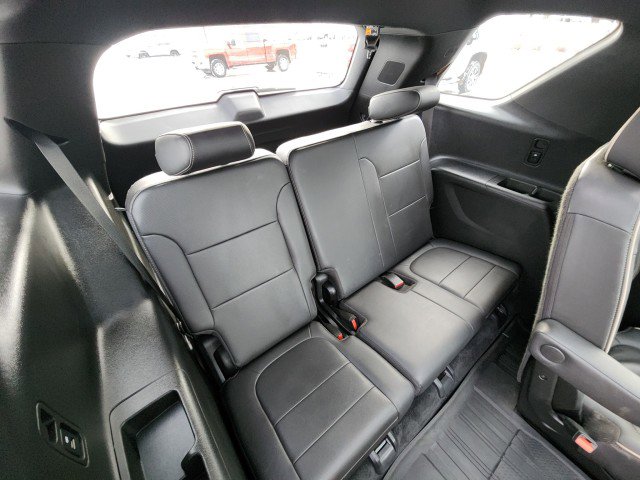 Used 2022 Chevrolet Traverse Premier w/ Redline Edition image 18