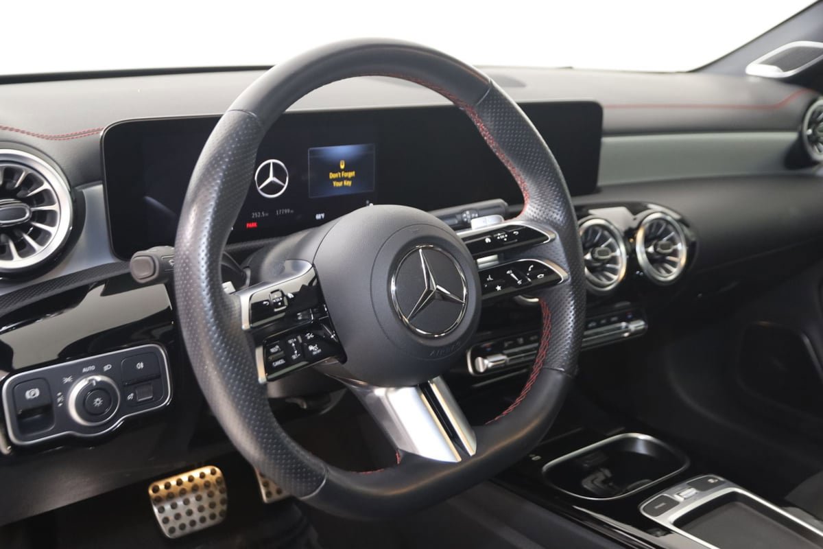 Used 2025 Mercedes-Benz CLA 250 4MATIC image 6