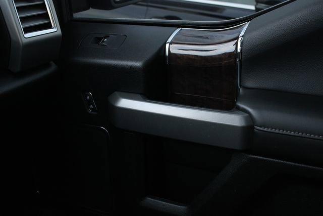 Used 2016 Ford F150 Platinum w/ Equipment Group 701A Luxury image 19