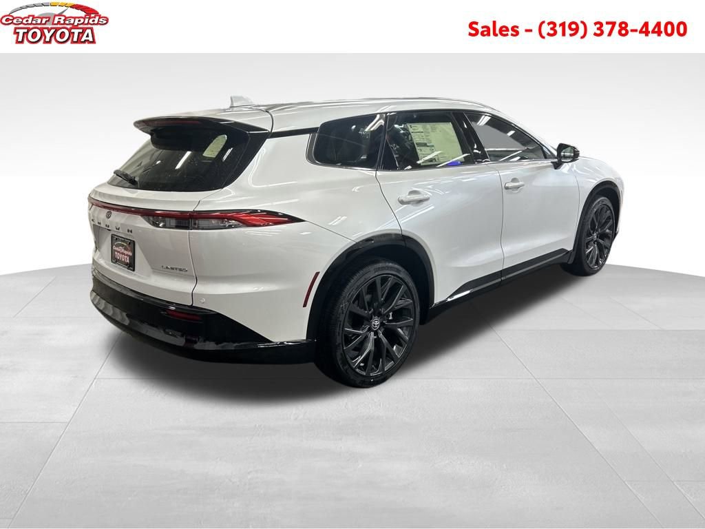 New 2025 Toyota Crown Signia image 5