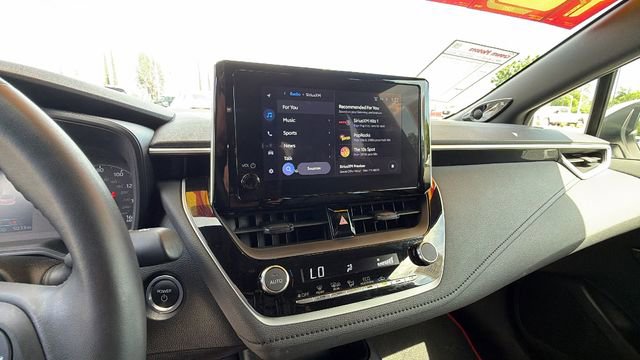 Used 2023 Toyota Corolla SE w/ SE Package image 25