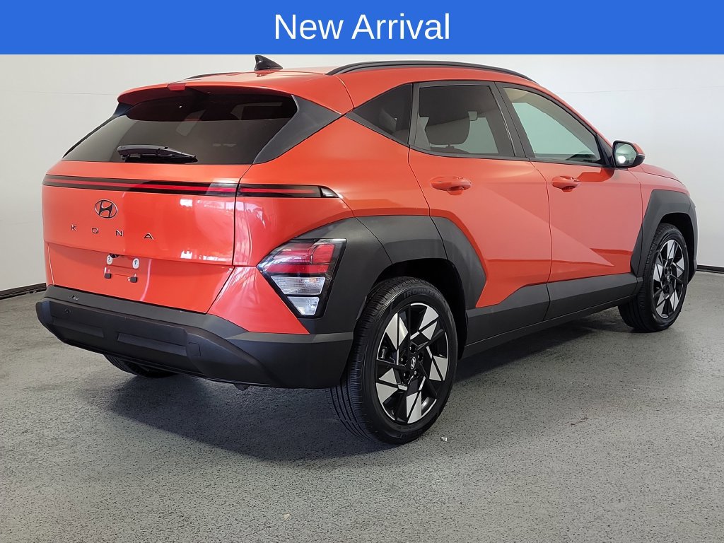 Used 2024 Hyundai Kona SEL w/ Convenience Package FWD image 6