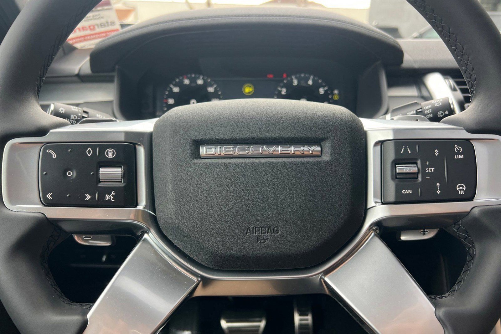 New 2026 Land Rover Discovery Limited Edition AWD/4WD image 13