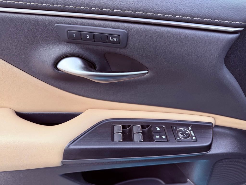 Certified 2021 Lexus ES 350 350 NAV/CARPLAY/PARK AST/L-CER image 18