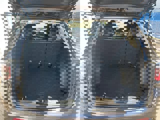 Used 2018 Jeep Compass Latitude image 11