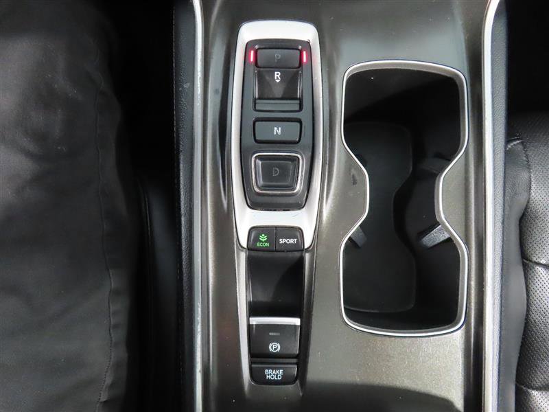 Used 2018 Honda Accord Touring image 25