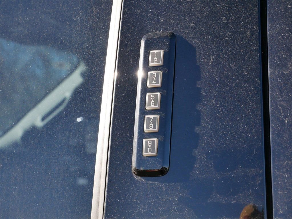Used 2024 Ford F350 Lariat w/ Lariat Ultimate Package image 10