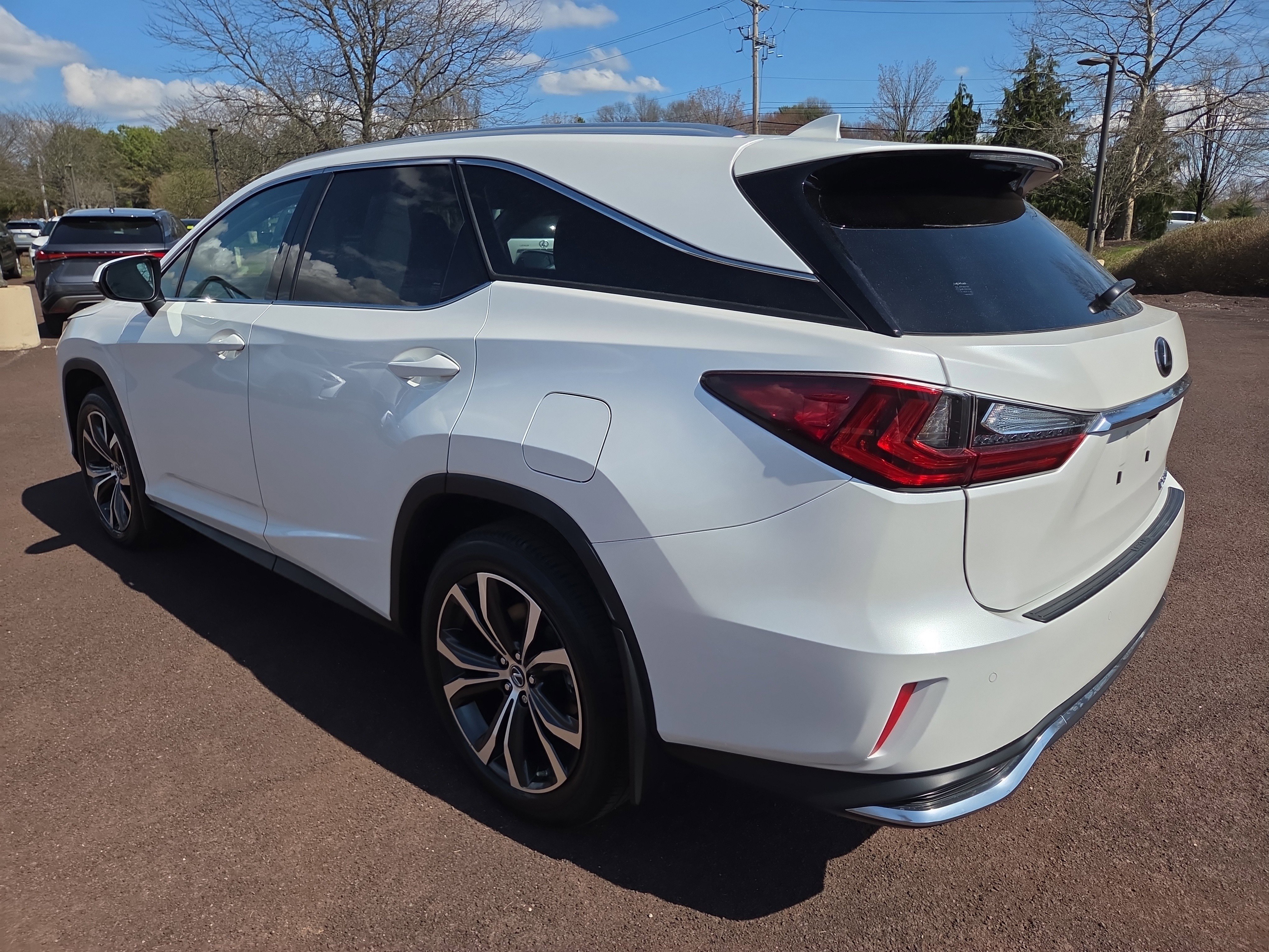 Certified 2022 Lexus RX 350L Premium w/ Premium Package image 5