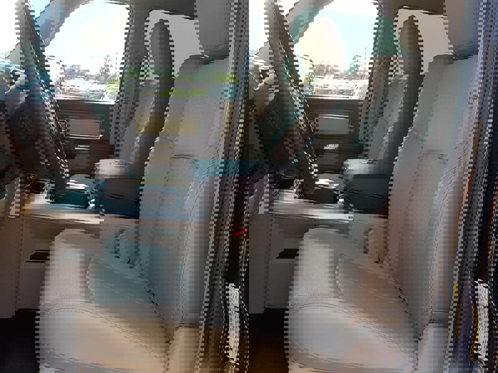 Used 2018 RAM 2500 Laramie w/ Convenience Group image 13