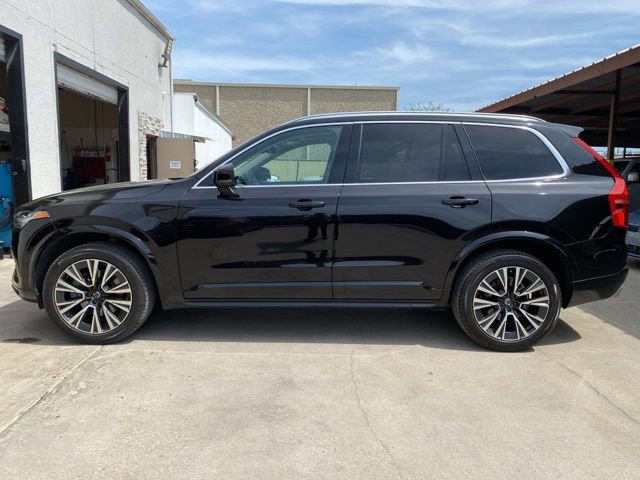 Used 2020 Volvo XC90 T5 Momentum image 2